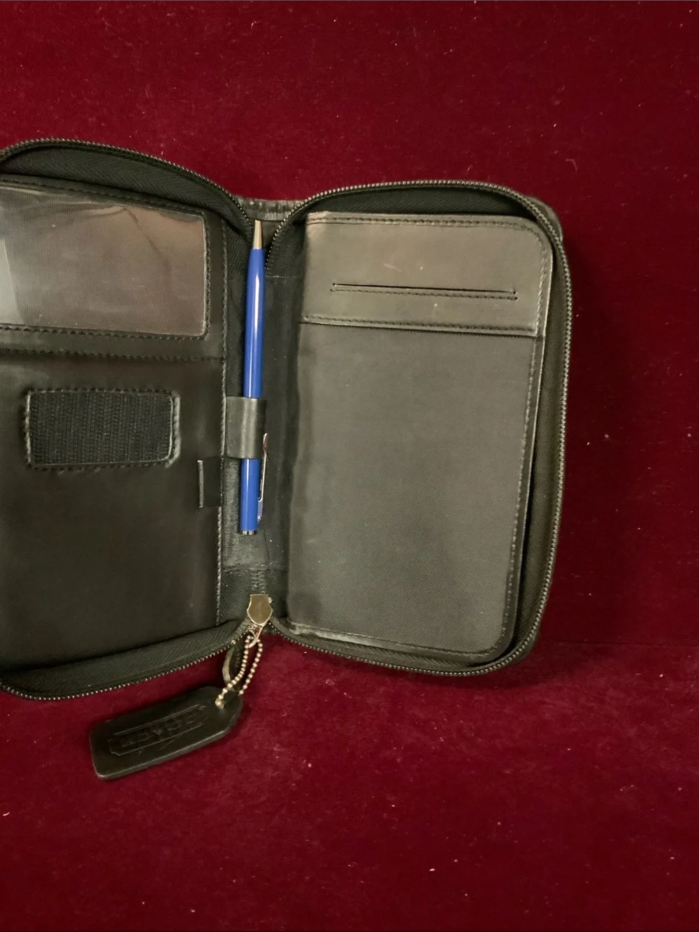VINTAGE COACH TRAVEL ORGANIZER FOR PASSPORTS, BUSINESS & CREDIT CARDS ETC.
